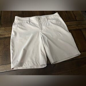 Eddie Bauer women’s 8